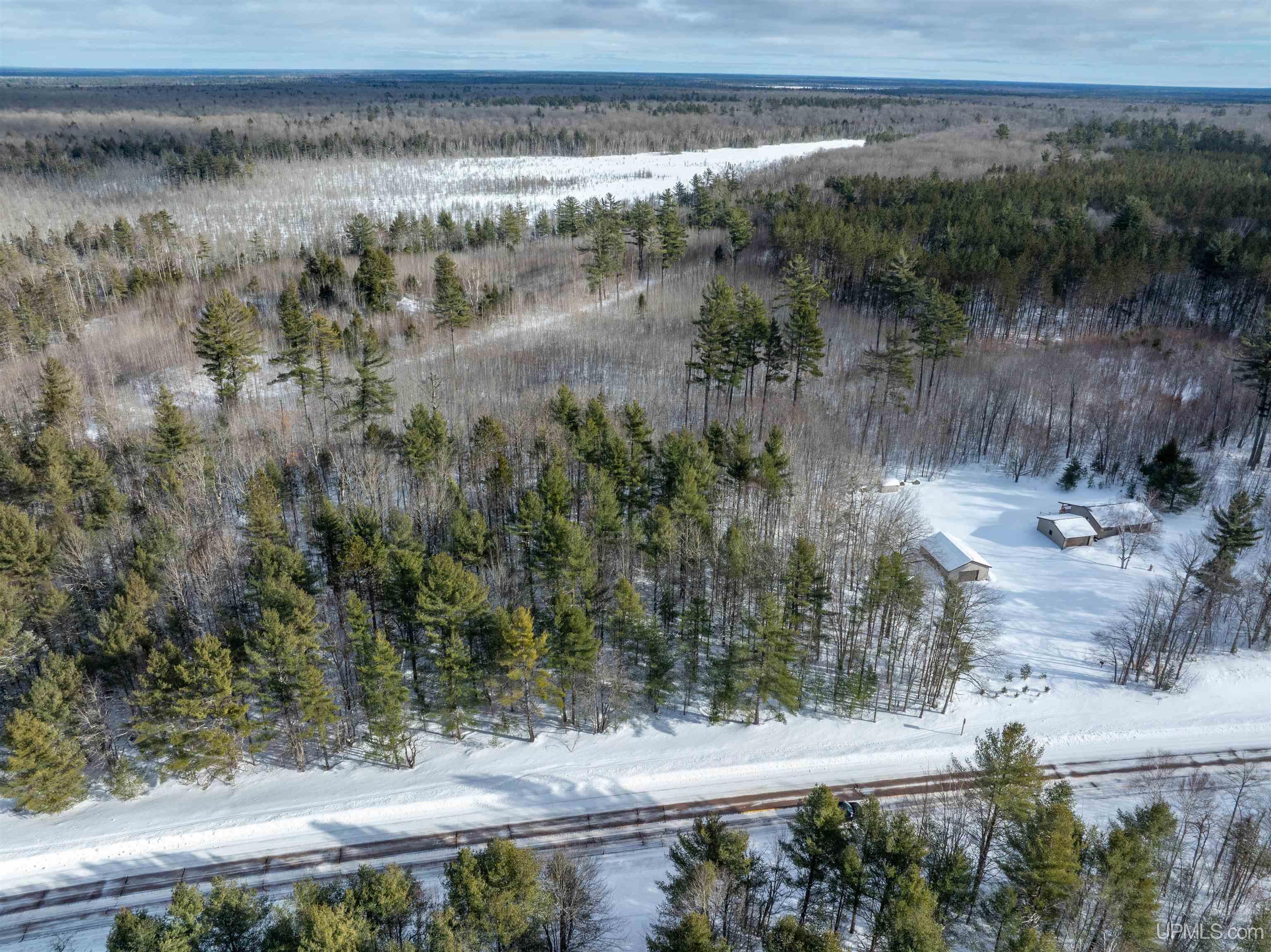 8668 M-94 Road Manistique, MI 49854 - Photo 4 of 12