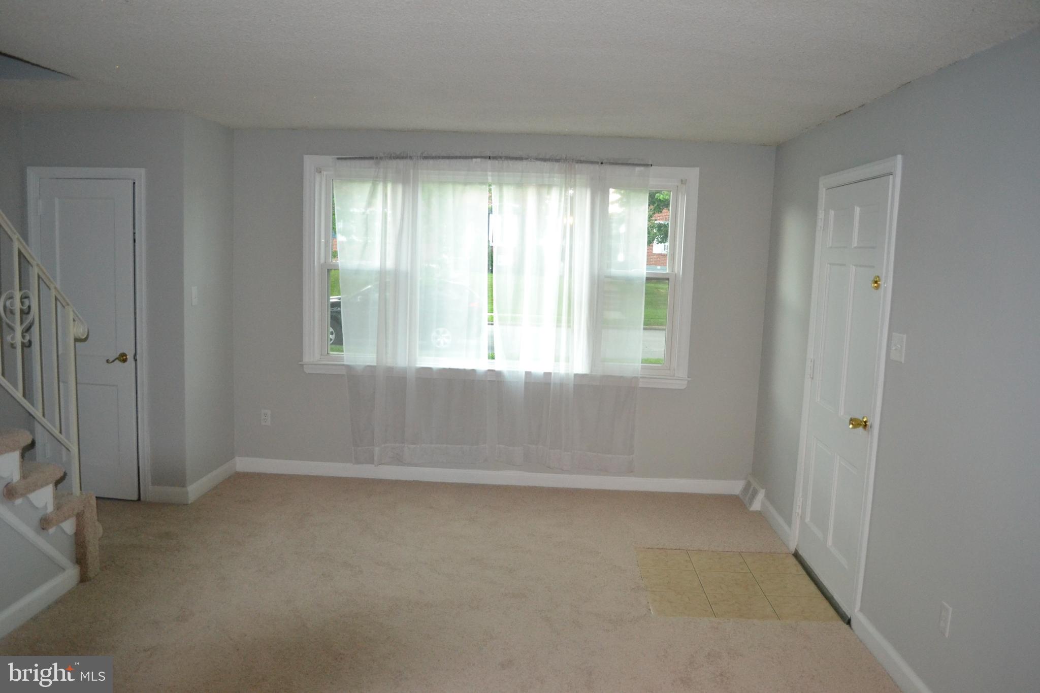 562 Michell Street Ridley Park, PA 19078 - Photo 13 of 47 Living Room