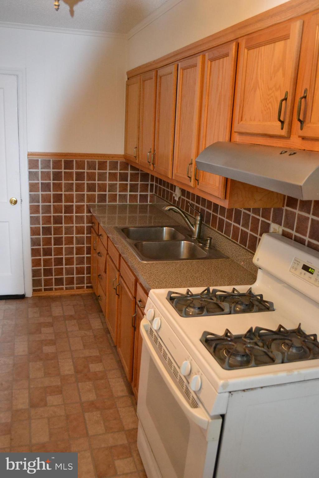 562 Michell Street Ridley Park, PA 19078 - Photo 26 of 47 Kitchen