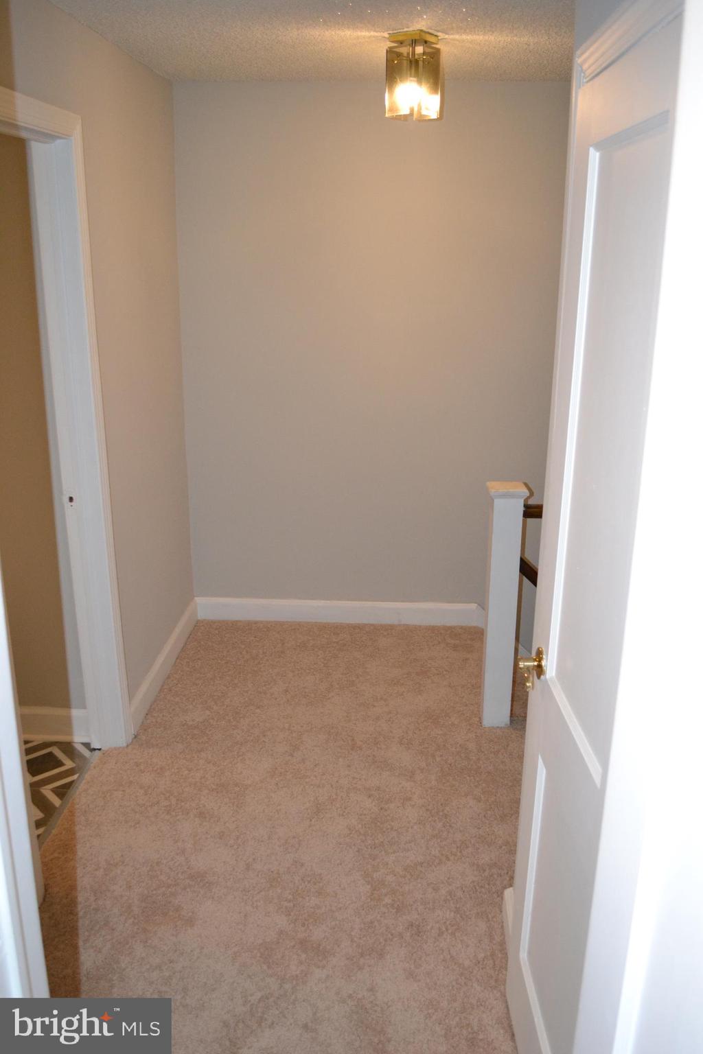 562 Michell Street Ridley Park, PA 19078 - Photo 39 of 47 Hallway