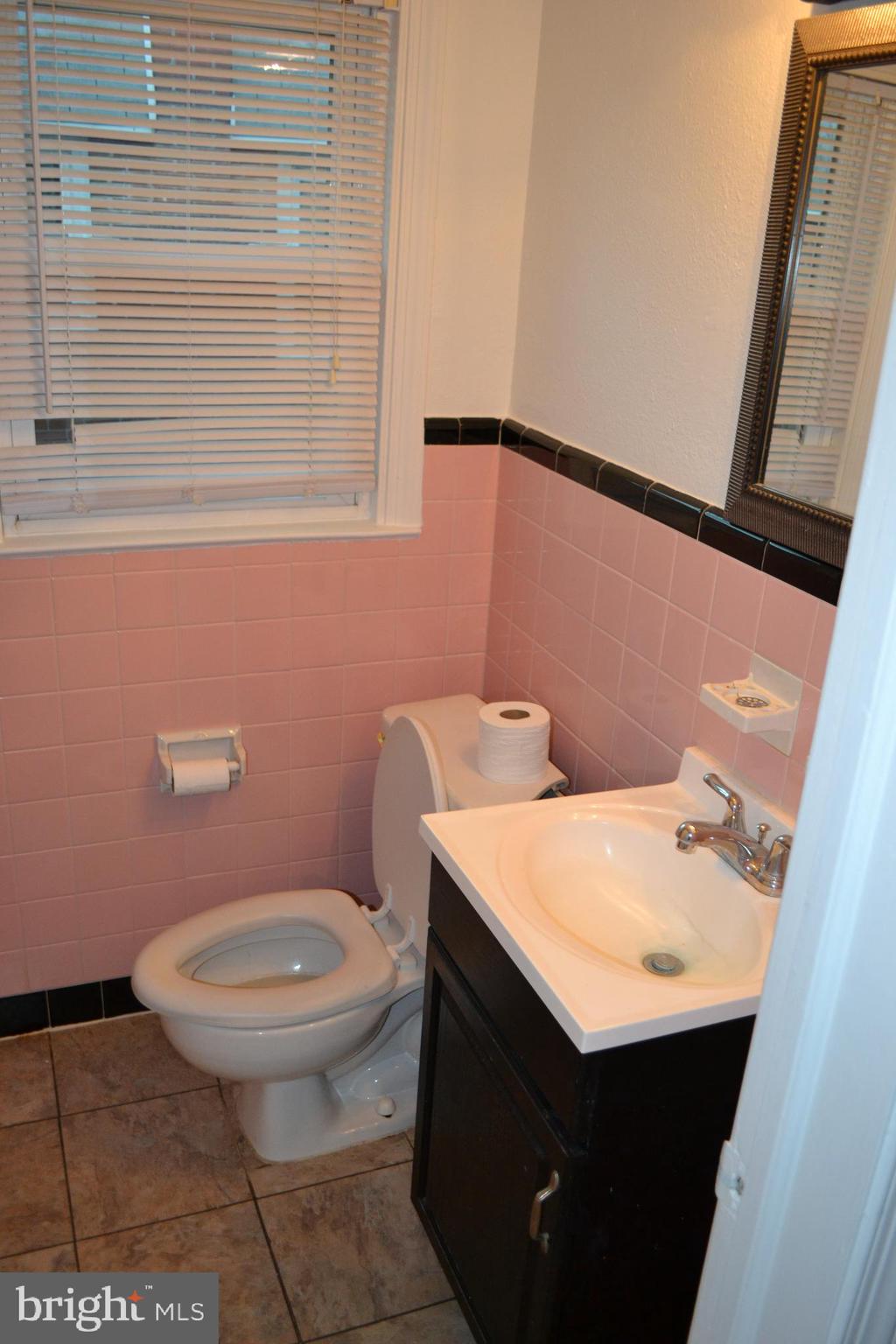562 Michell Street Ridley Park, PA 19078 - Photo 40 of 47 Bathroom