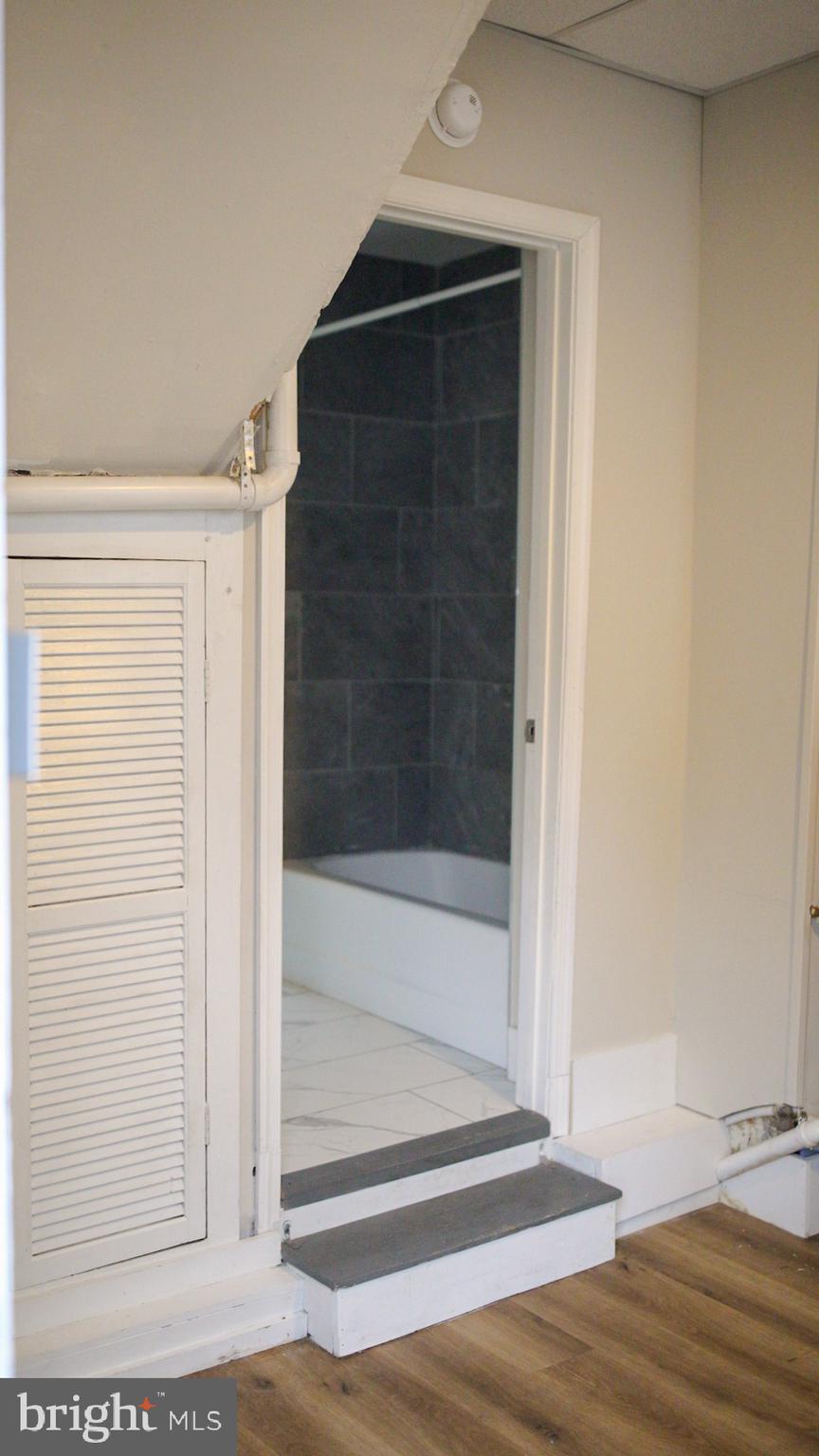 179 Main Street Hartly, DE 19953 - Photo 14 of 43 a bathroom with a bathtub