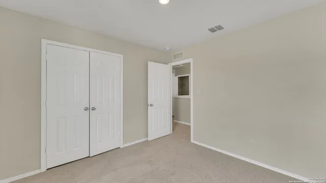 $2,100 | 812 Beacon Heights, Seguin, TX 78155