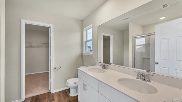 $2,100 | 812 Beacon Heights, Seguin, TX 78155