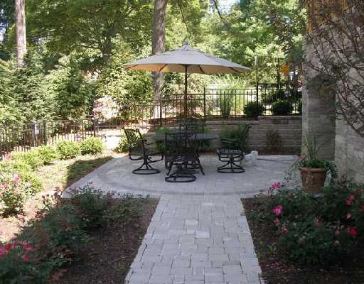 1952 Cambridge Road Ann Arbor, MI 48104 - Photo 9 of 10 Photo 9