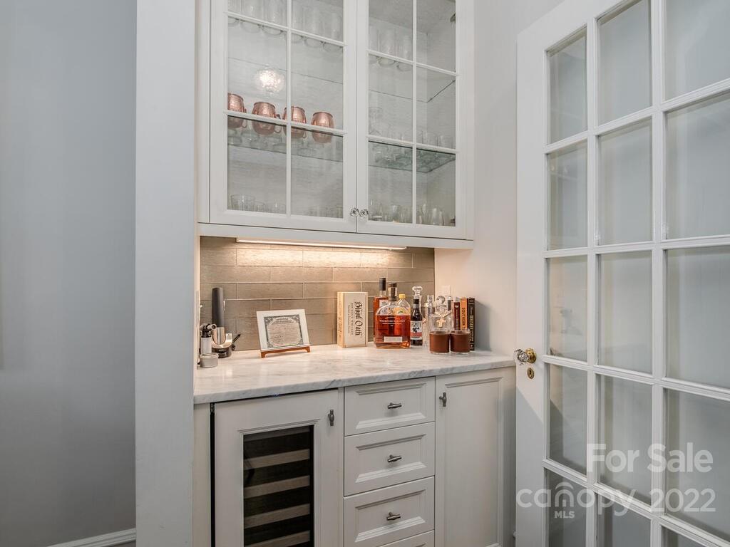 1210 Dilworth Road Charlotte, NC 28203 - Photo 10 of 39 a kitchen with a sink and cabinets