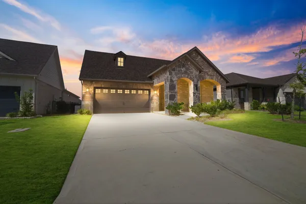 $469,900 | 9727 Rockwell Drive, Willis, TX 77318