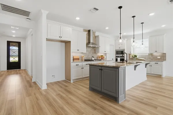 $469,900 | 9727 Rockwell Drive, Willis, TX 77318