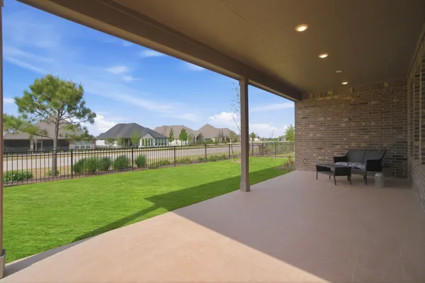 $469,900 | 9727 Rockwell Drive, Willis, TX 77318