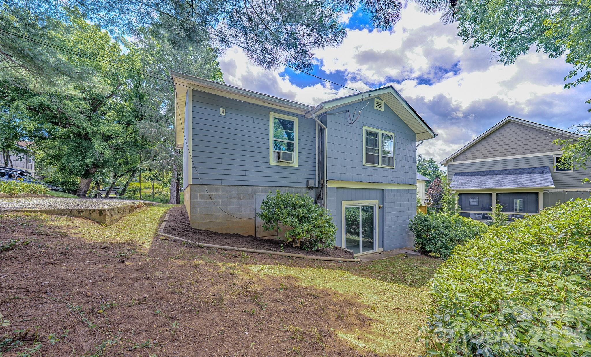 501 Fairview Road Asheville, NC 28803 - Photo 25 of 27