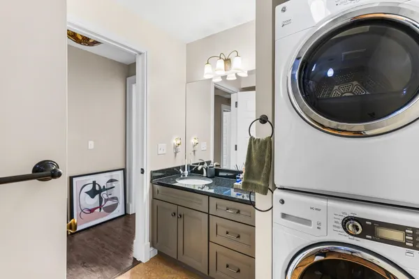 $845,000 | 80 State Street, Unit 201, Portsmouth, NH 03801
