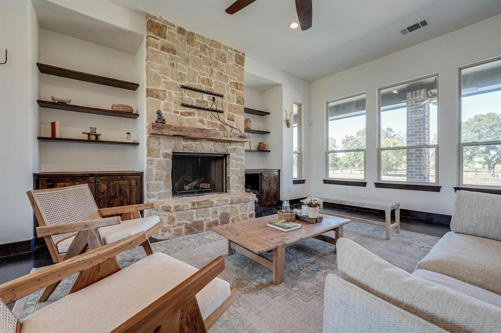 11445 Foutch Road Pilot Point, TX 76258 - Photo 6 of 40