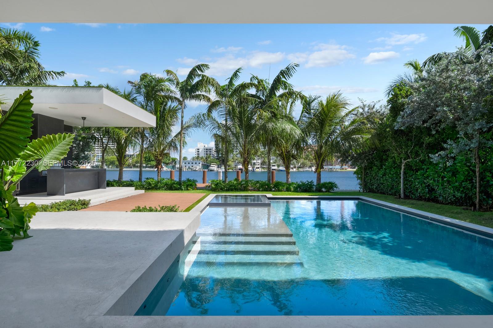 5515 Pine Tree Drive Miami Beach, FL 33140 - Photo 21 of 52