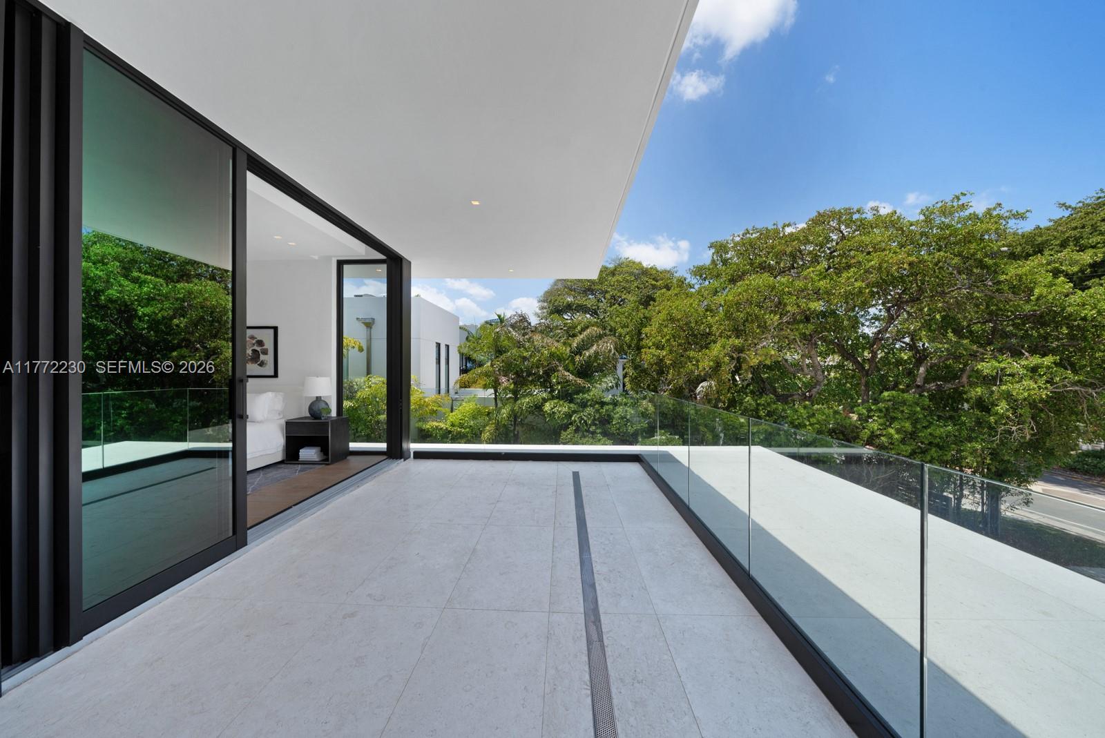 5515 Pine Tree Drive Miami Beach, FL 33140 - Photo 47 of 52