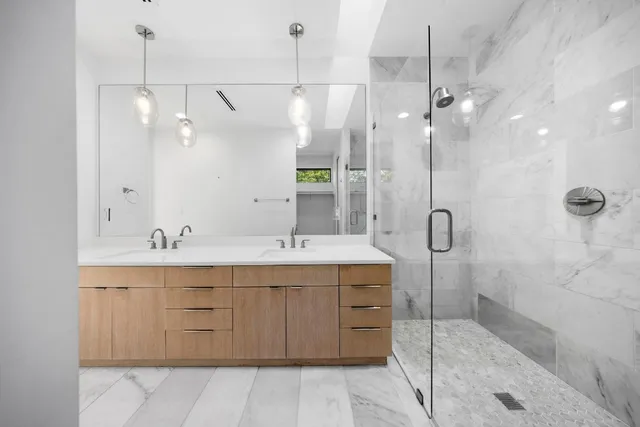 $1,050,000 | 1116 Mariposa Drive, Unit D, Austin, TX 78704