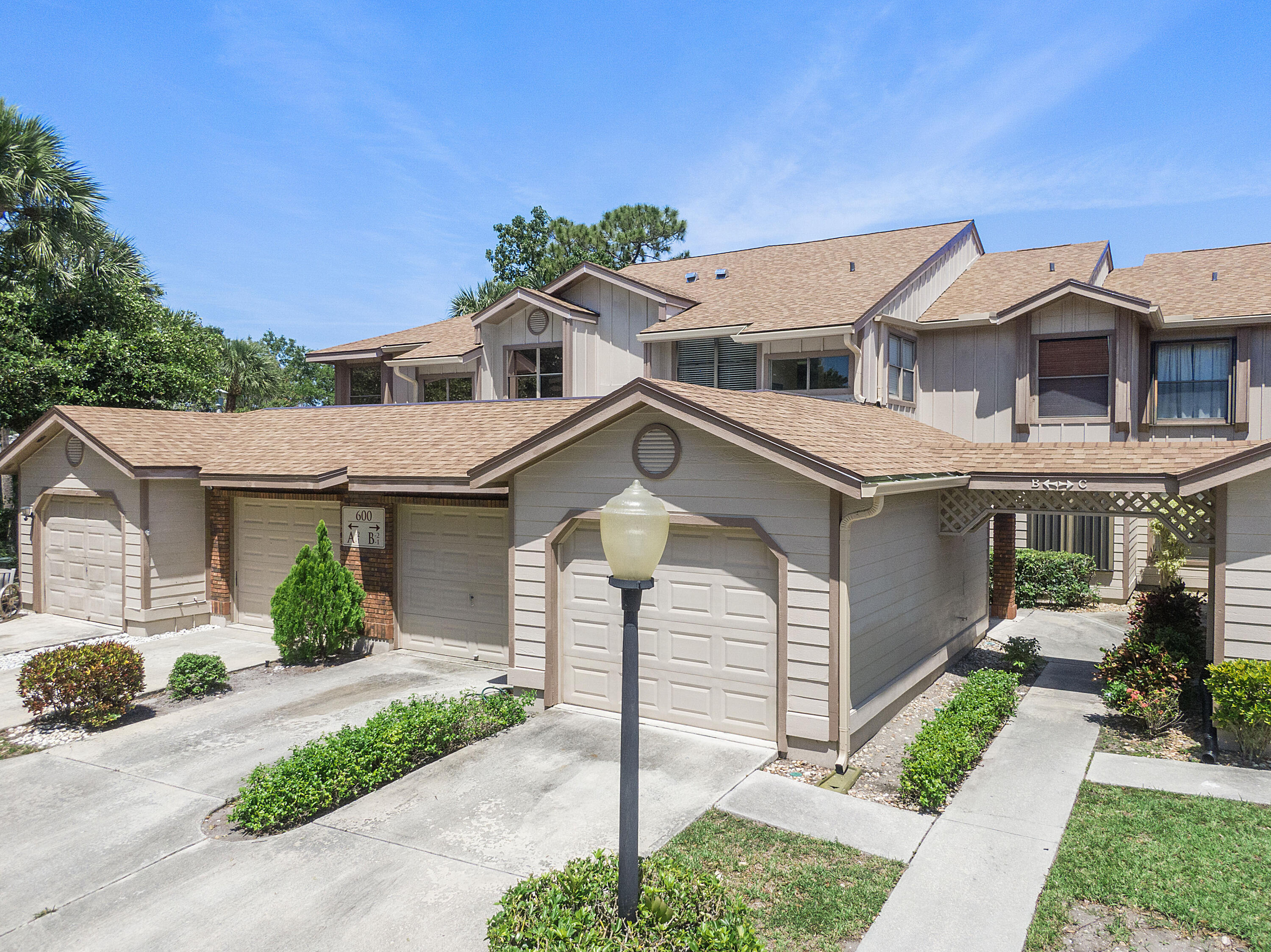 600 Crosswinds Drive, Unit B2 Greenacres, FL 33413 - Photo 3 of 64 600 Crosswinds Dr B2_003