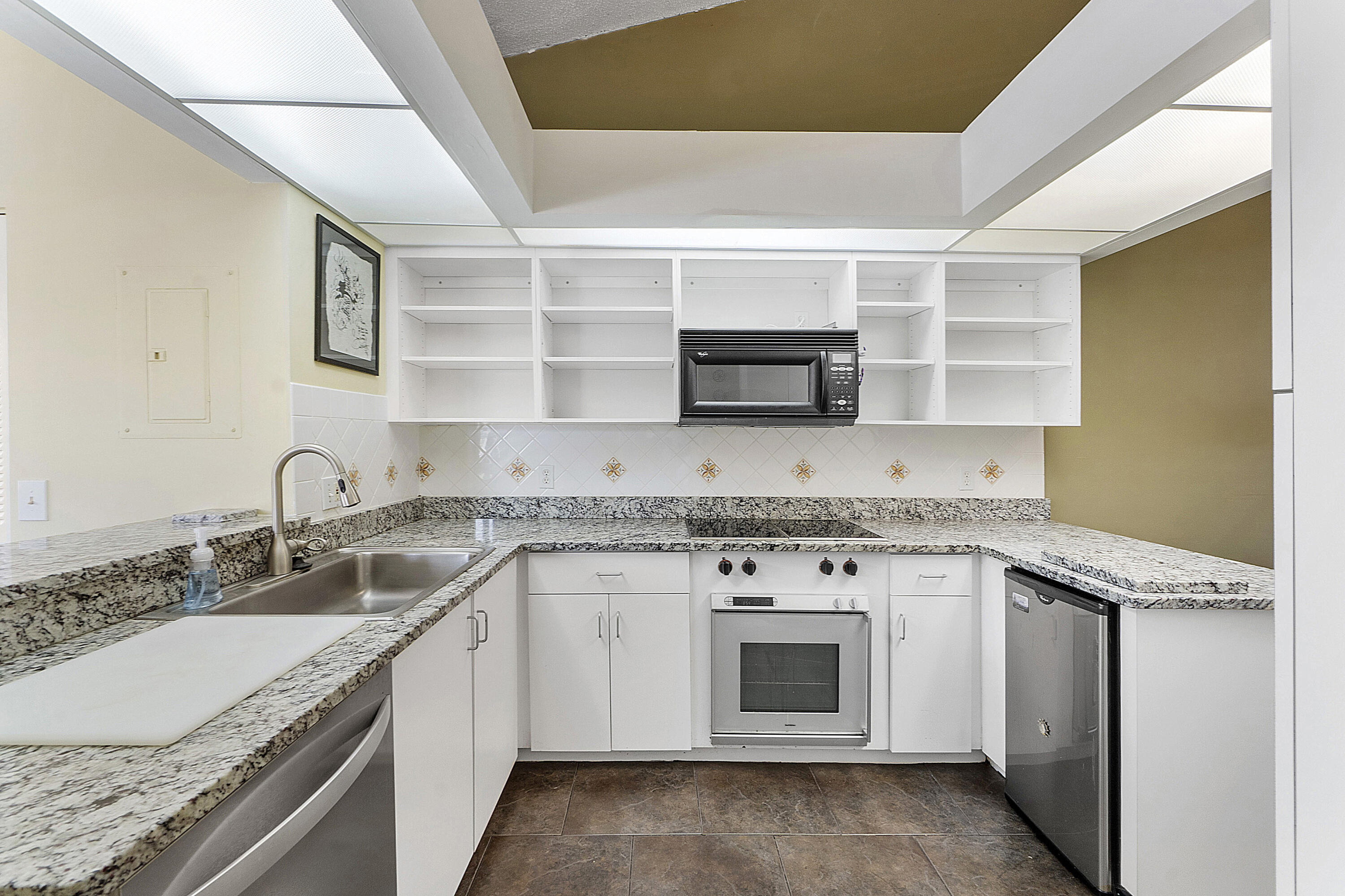 600 Crosswinds Drive, Unit B2 Greenacres, FL 33413 - Photo 35 of 64 600 Crosswinds Dr B2_035