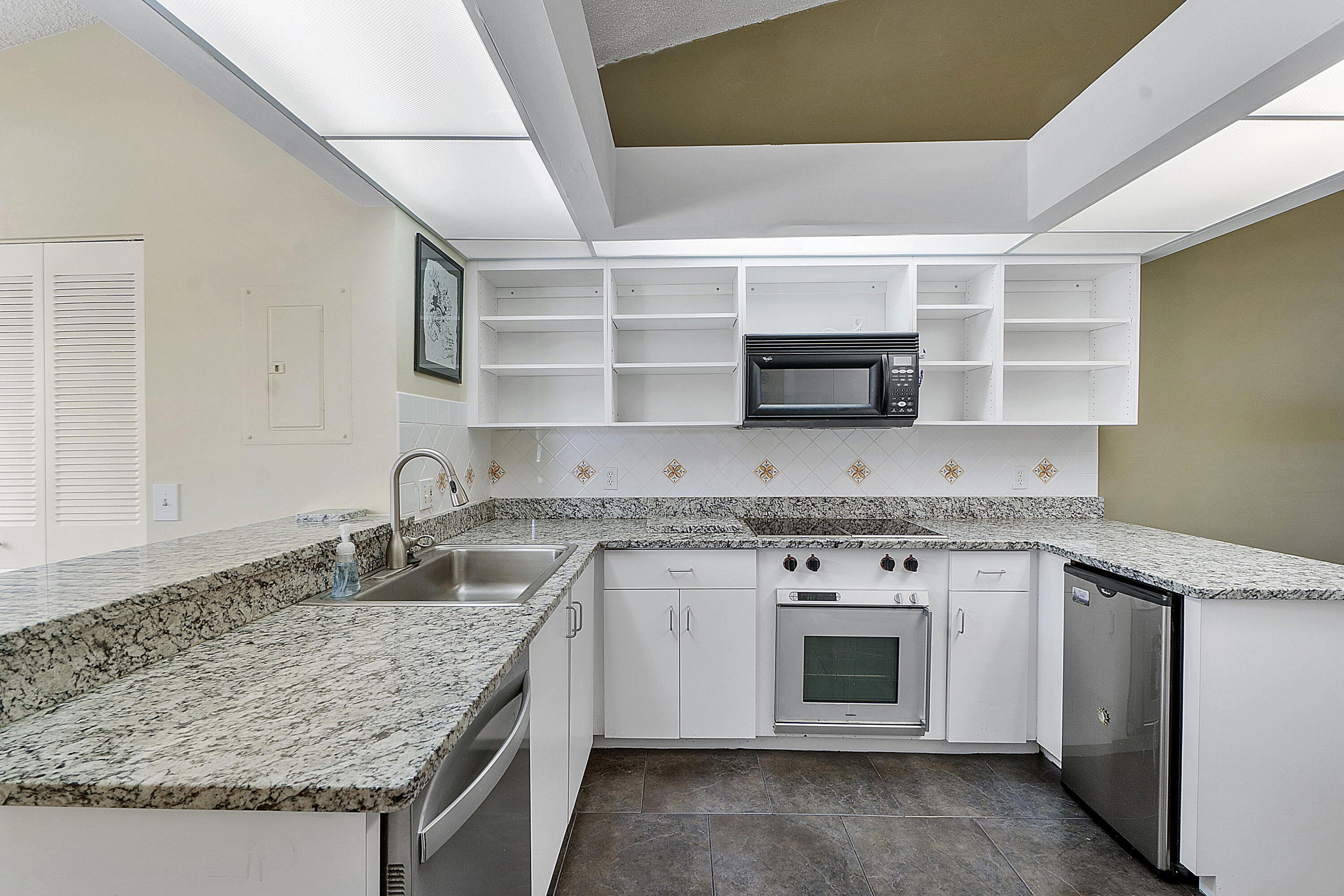 600 Crosswinds Drive, Unit B2 Greenacres, FL 33413 - Photo 41 of 64 600 Crosswinds Dr B2_041