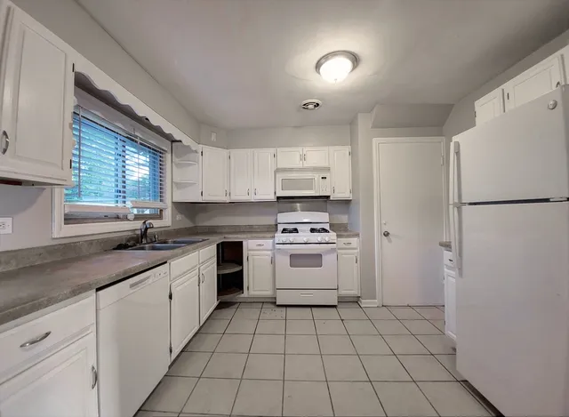 $231,000 | 18509 Stedhall Road, Homewood, IL 60430