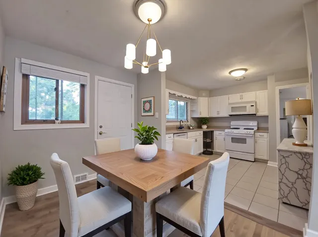 $231,000 | 18509 Stedhall Road, Homewood, IL 60430