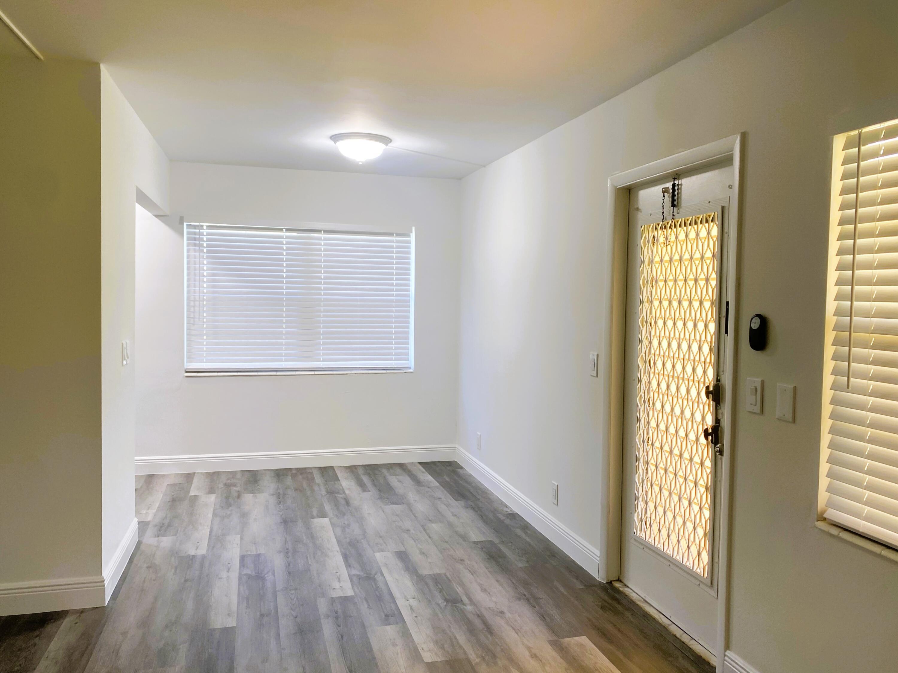 256 Mansfield F, Unit G Boca Raton, FL 33434 - Photo 5 of 40 SEPARATE DINING