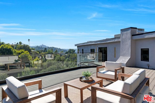 $9,950,000 | 7966 Mulholland Drive, Los Angeles, CA 90046