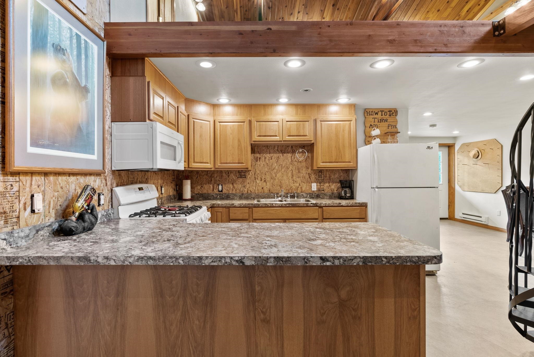 11041 Deer Valley Road Newport, WA 99156 - Photo 11 of 49 Gallery Image 11