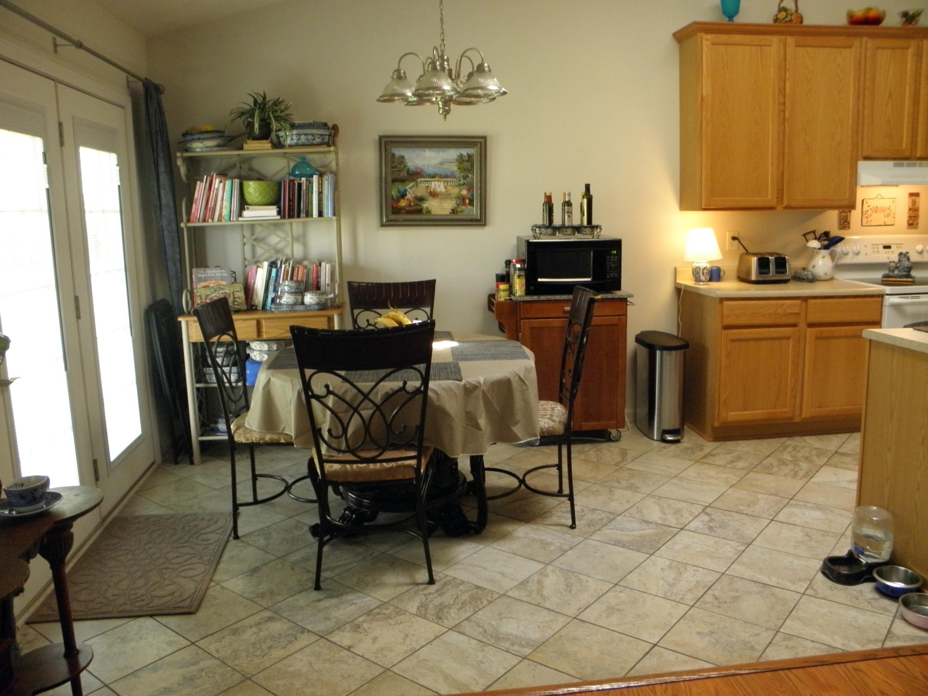 6830 Albert Road Roanoke, VA 24019 - Photo 8 of 27 Breakfast Area