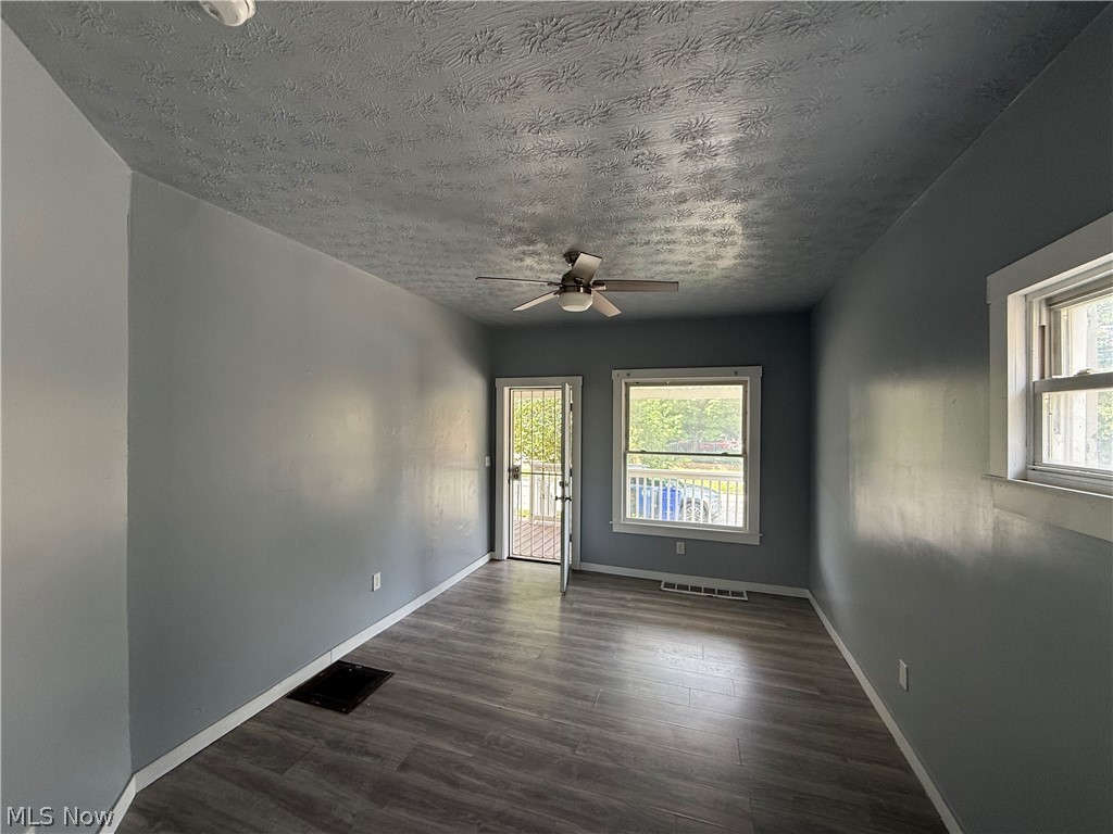 1143 Norwood Road Cleveland, OH 44103 - Photo 11 of 24