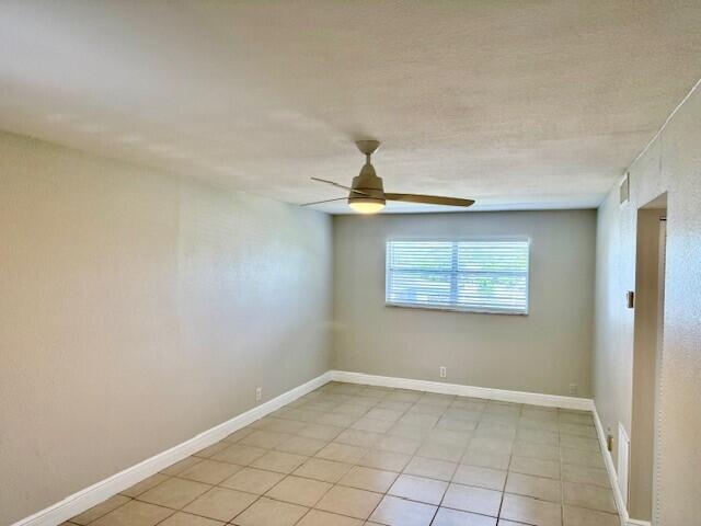 550 Southwest 2nd Avenue, Unit 224 Boca Raton, FL 33432 - Photo 6 of 33 a view of an empty room with window