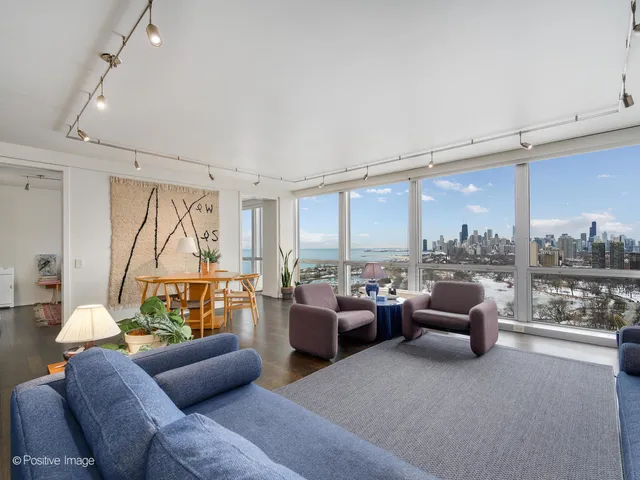 $6,500 | 330 West Diversey Parkway, Unit 2701, Chicago, IL 60657