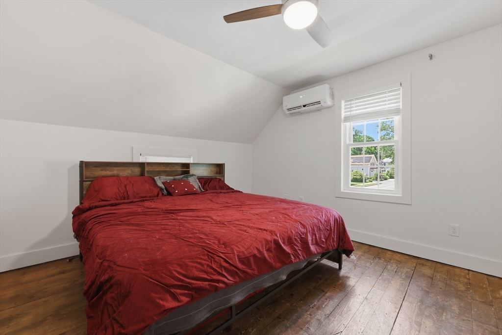 346 Oak Street Clinton, MA 01510 - Photo 13 of 23