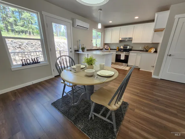 $344,900 | 102 Highline Lane, Potlatch, ID 83855