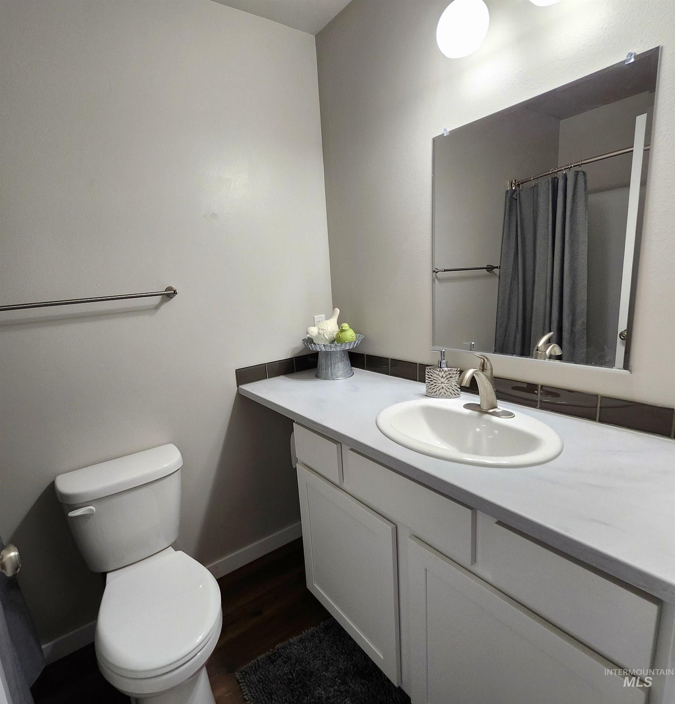 102 Highline Lane Potlatch, ID 83855 - Photo 33 of 44 3rd floor main bathroom