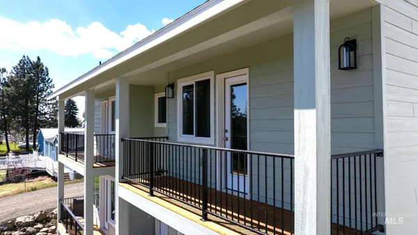 $330,000 | 102 Highline Lane, Potlatch, ID 83855