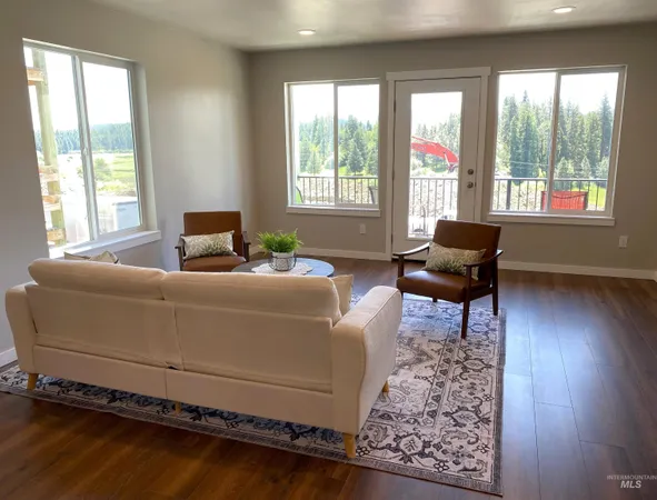 $330,000 | 102 Highline Lane, Potlatch, ID 83855