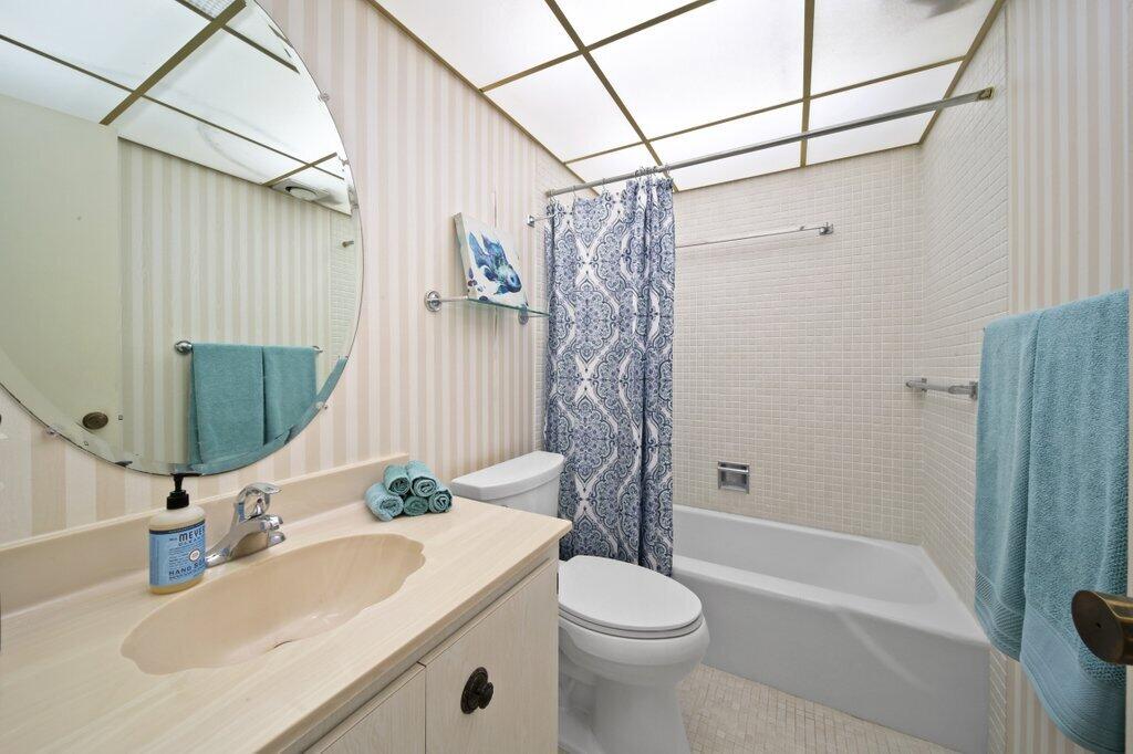 5463 Southeast Miles Grant Road, Unit 207 Stuart, FL 34997 - Photo 13 of 19 guestbath1.jpg-SMALL
