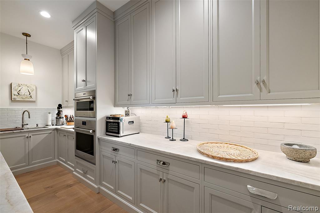 3431 Crooks Road Troy, MI 48084 - Photo 24 of 50
