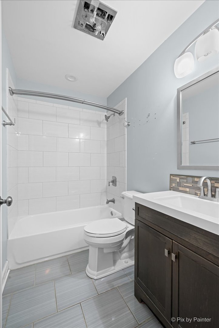 215 Lakeshore Lane Bloomingdale, IL 60108 - Photo 17 of 32