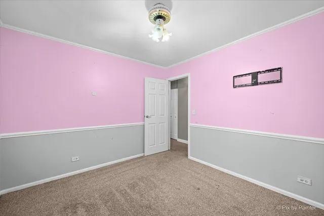 $339,900 | 215 Lakeshore Lane, Bloomingdale, IL 60108