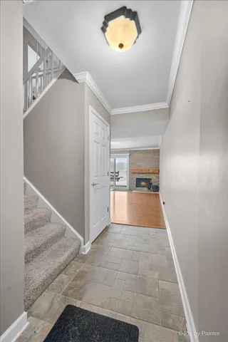 $339,900 | 215 Lakeshore Lane, Bloomingdale, IL 60108