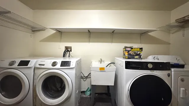 $2,700 | 30 Elm Court, Unit 2, Bayonne, NJ 07002