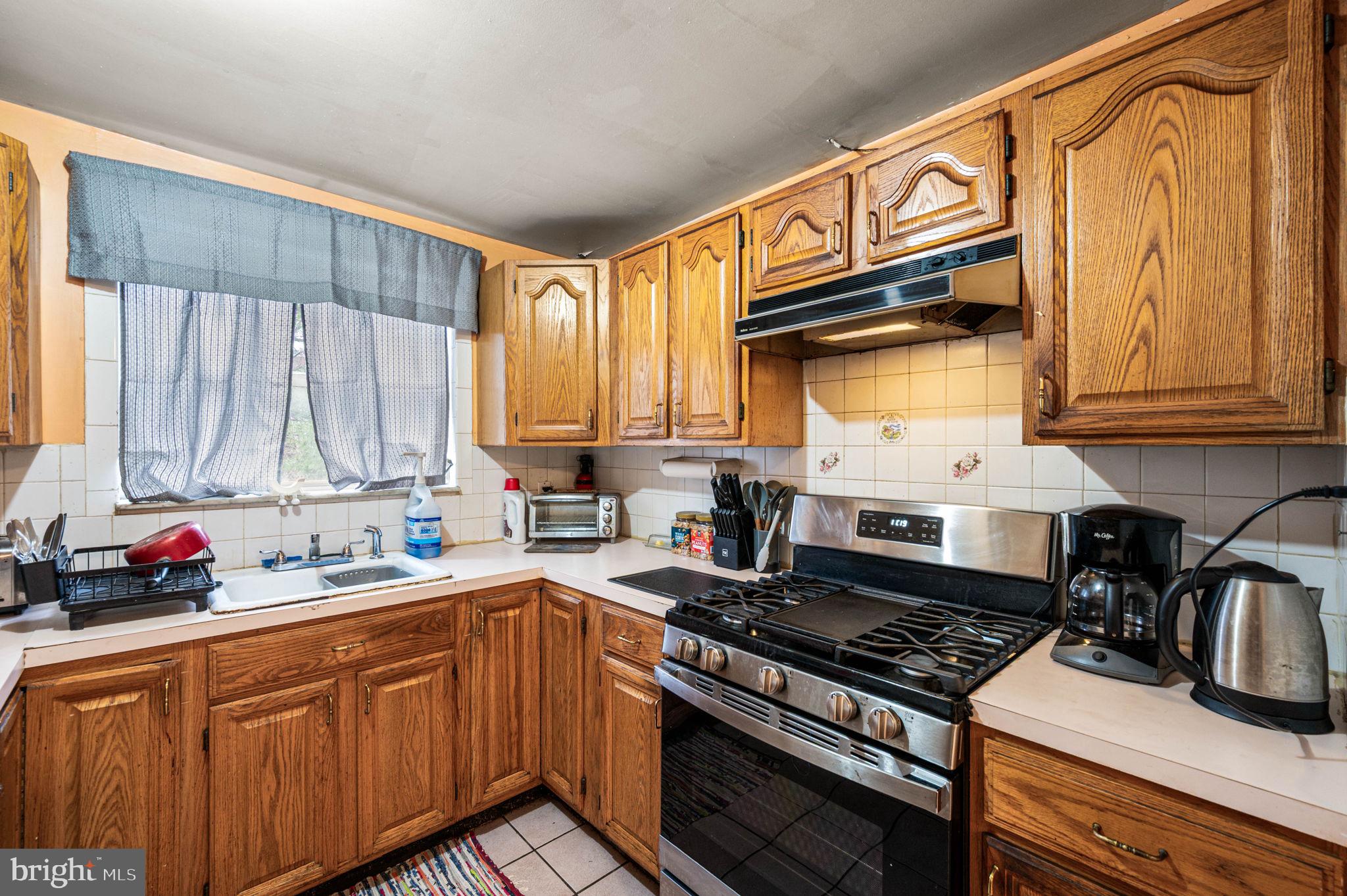 1127 Overington Street Philadelphia, PA 19124 - Photo 8 of 24 Gallery Image 8