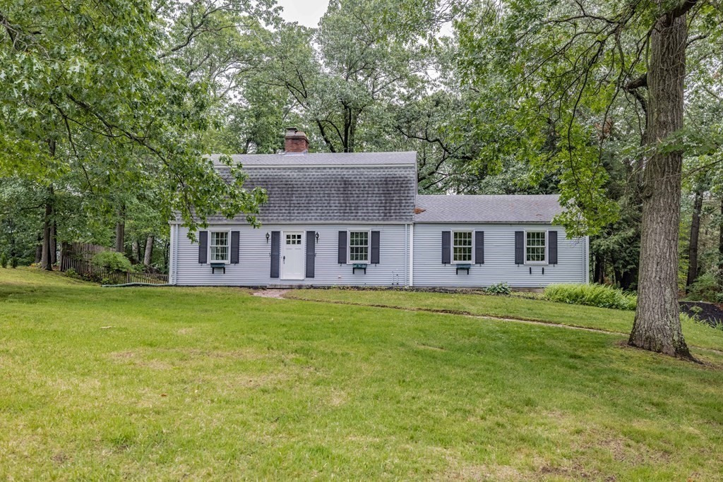 15 Ridgecrest Circle Westfield, MA 01085 - Photo 1 of 35 Gallery Image 1