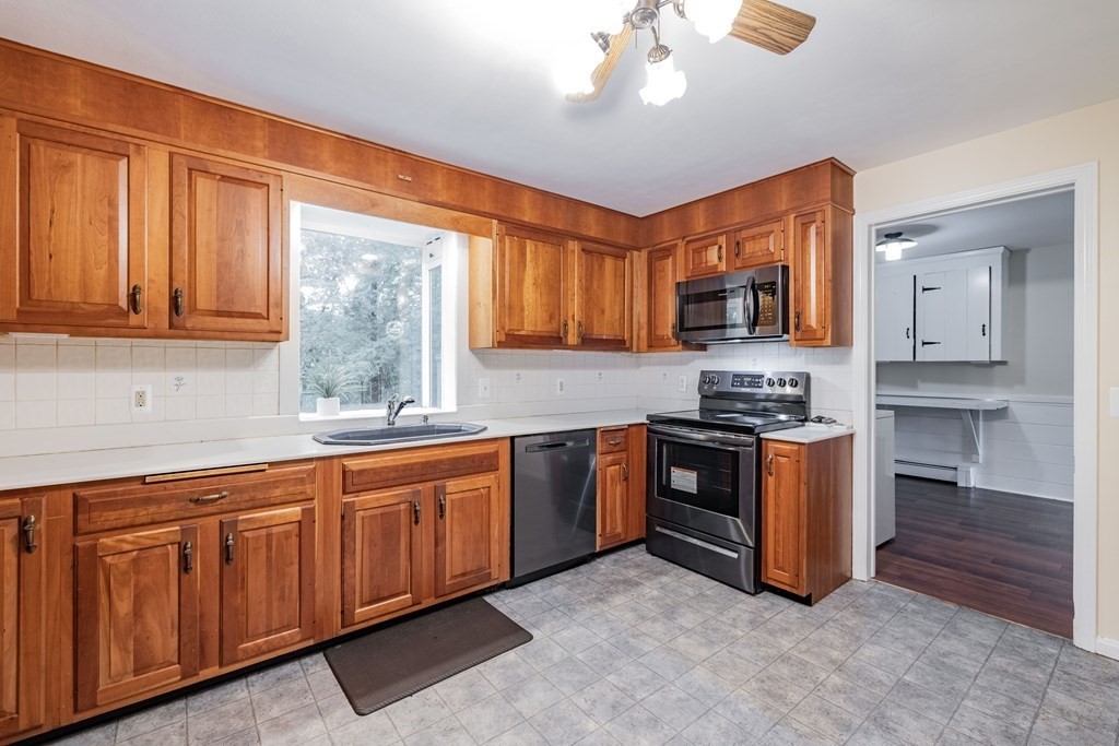 15 Ridgecrest Circle Westfield, MA 01085 - Photo 11 of 35 Gallery Image 11