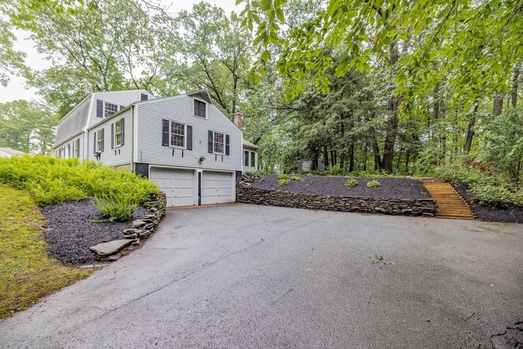15 Ridgecrest Circle Westfield, MA 01085 - Photo 7 of 35 Gallery Image 7
