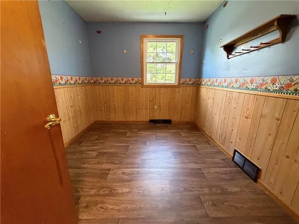 $275,000 | 106 Willadell Road, Transfer, PA 16154