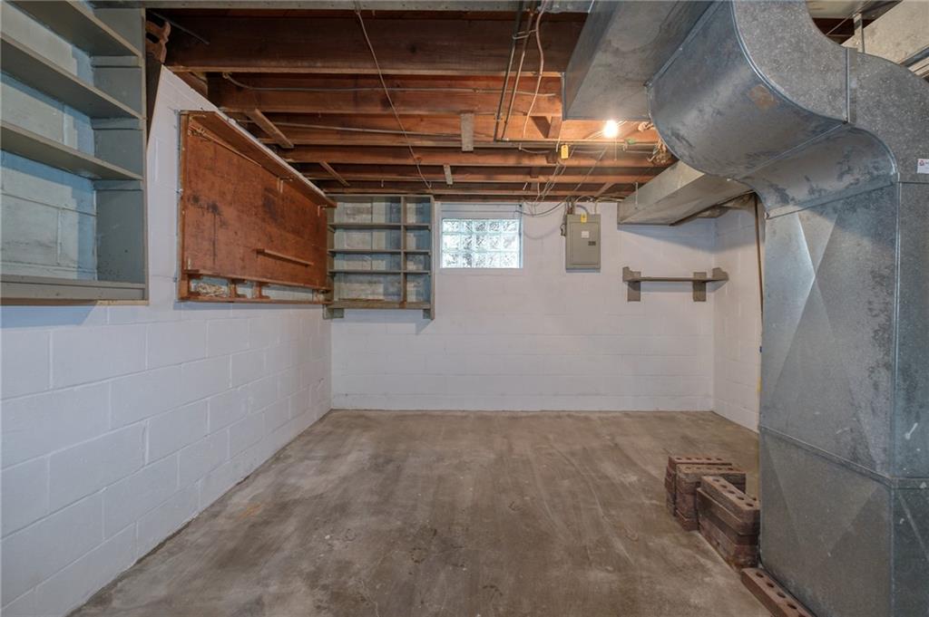 7240 Shannon Road Verona, PA 15147 - Photo 13 of 19 Gallery Image 13