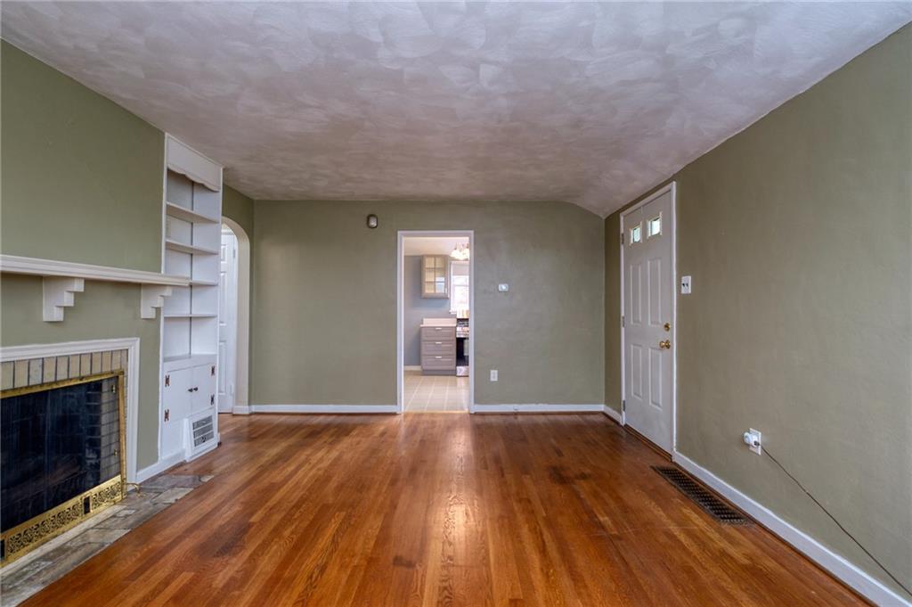 7240 Shannon Road Verona, PA 15147 - Photo 3 of 19 Gallery Image 3