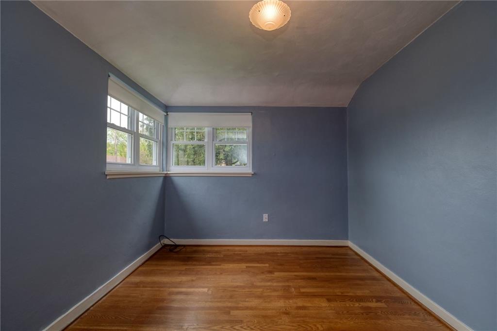 7240 Shannon Road Verona, PA 15147 - Photo 9 of 19 Gallery Image 9